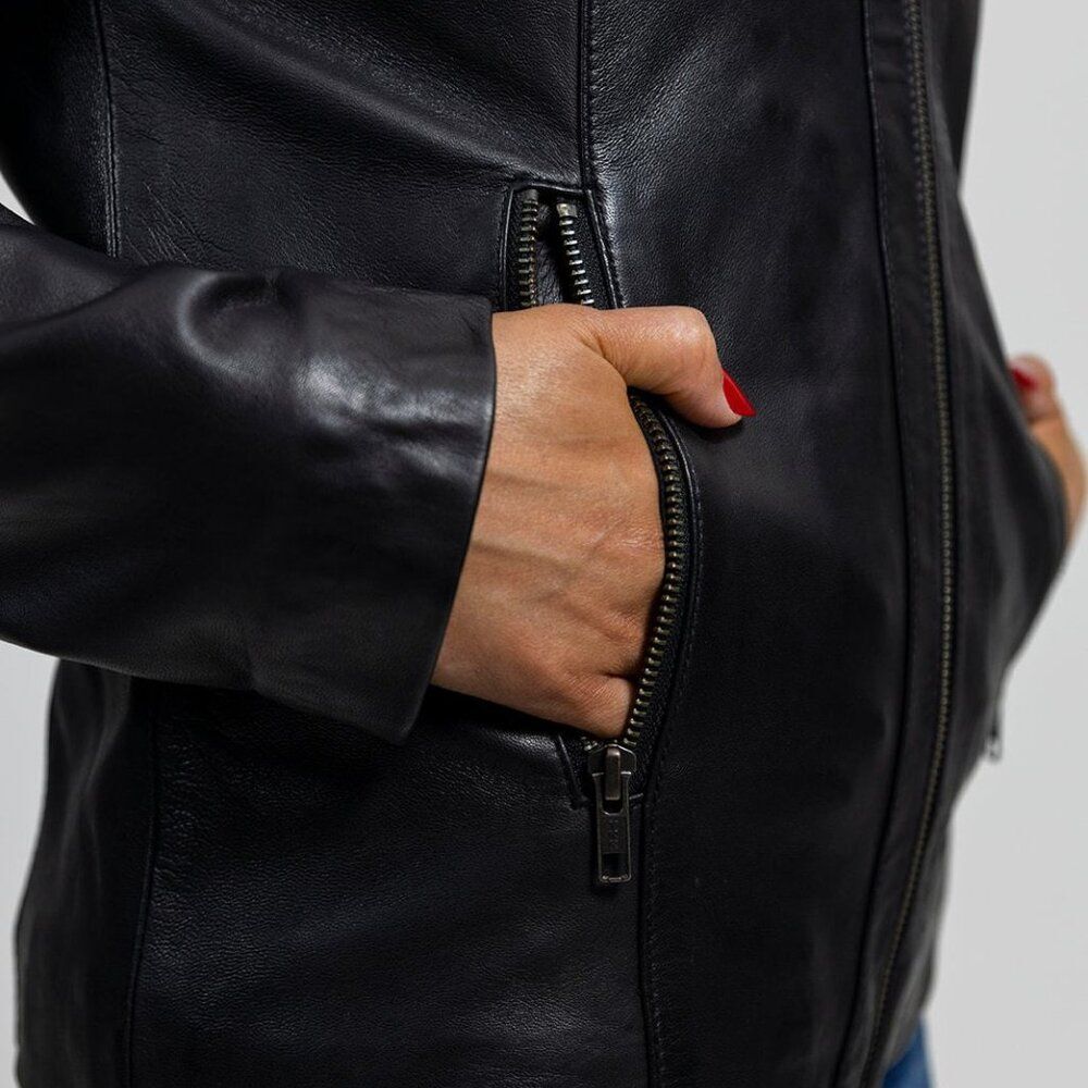 Womens Fashion Leather Jacket - Picture 4 of 8